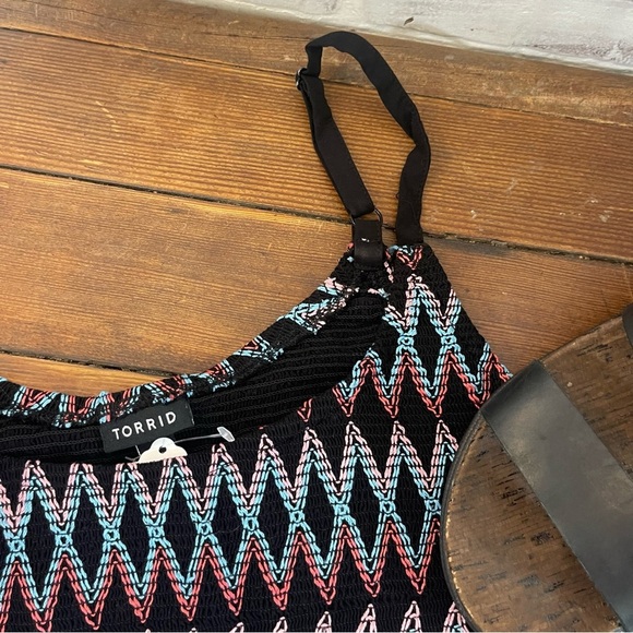 Torrid Black baby doll Patterned Top 1X - Picture 3 of 7